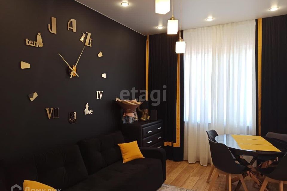 Продаётся 1-комнатная квартира, 39.7 м²