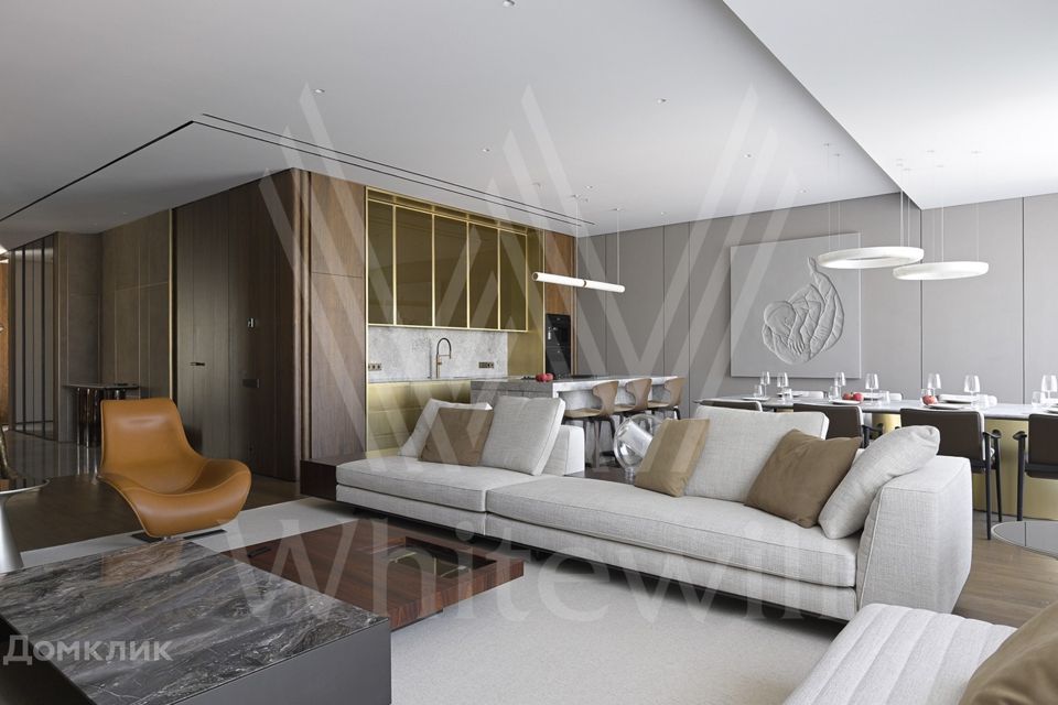 Продаётся 5-комнатная квартира, 205 м²