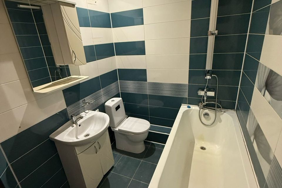 Продаётся 2-комнатная квартира, 71.7 м²