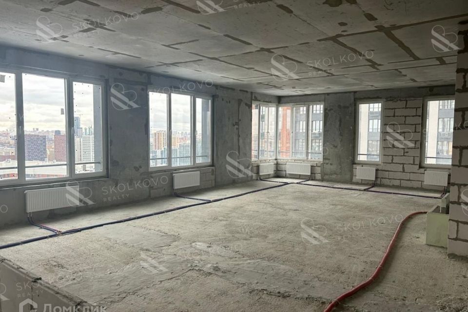 Продаётся 4-комнатная квартира, 109.7 м²