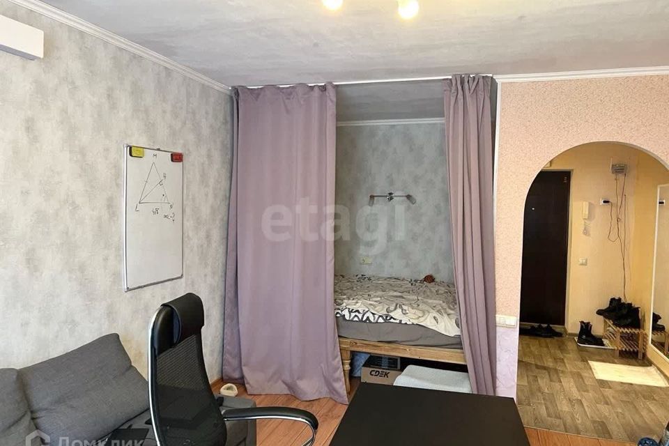Продаётся 1-комнатная квартира, 40.4 м²