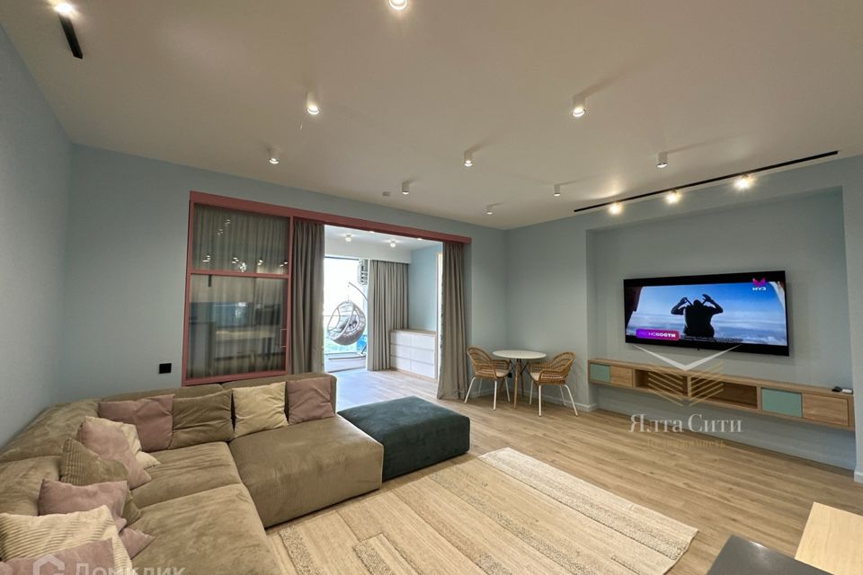 Продаётся 3-комнатная квартира, 101 м²