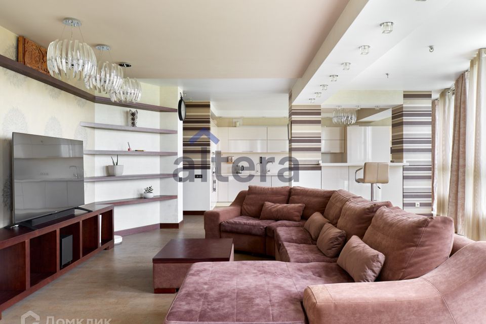 Продаётся 1-комнатная квартира, 98.1 м²