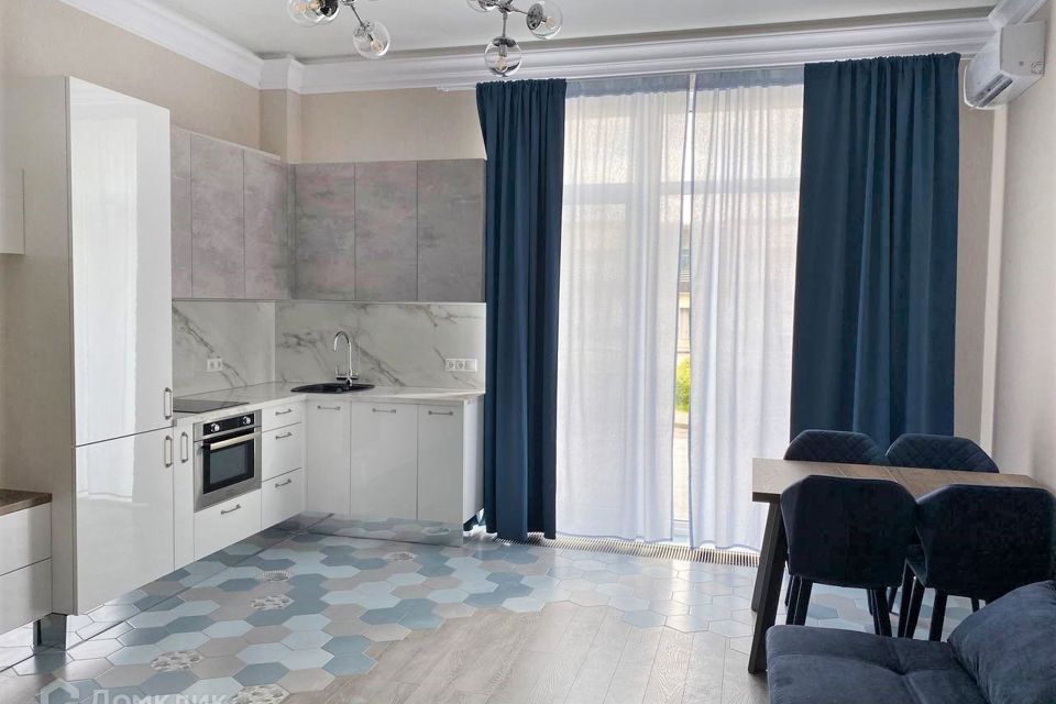 Сдаётся 1-комнатная квартира, 51 м²
