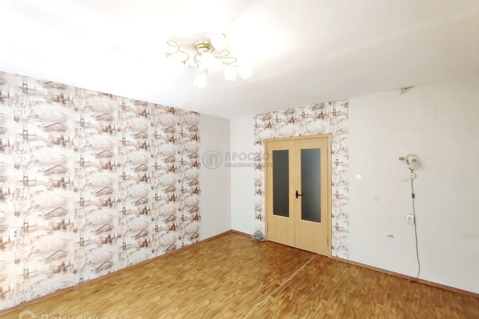 Продаётся 1-комнатная квартира, 42 м²