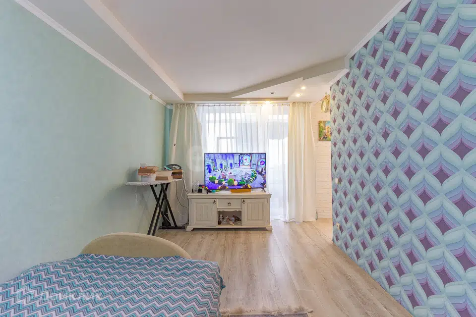 Продаётся 3-комнатная квартира, 56.6 м²