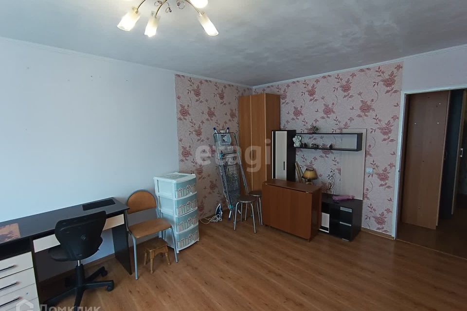 Продаётся 1-комнатная квартира, 41.8 м²