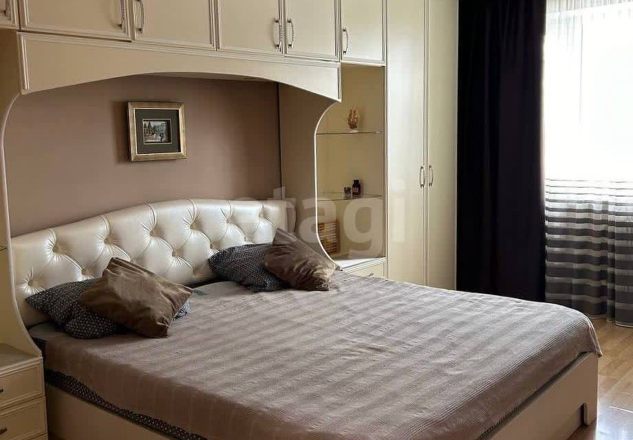 Продаётся 3-комнатная квартира, 61.9 м²