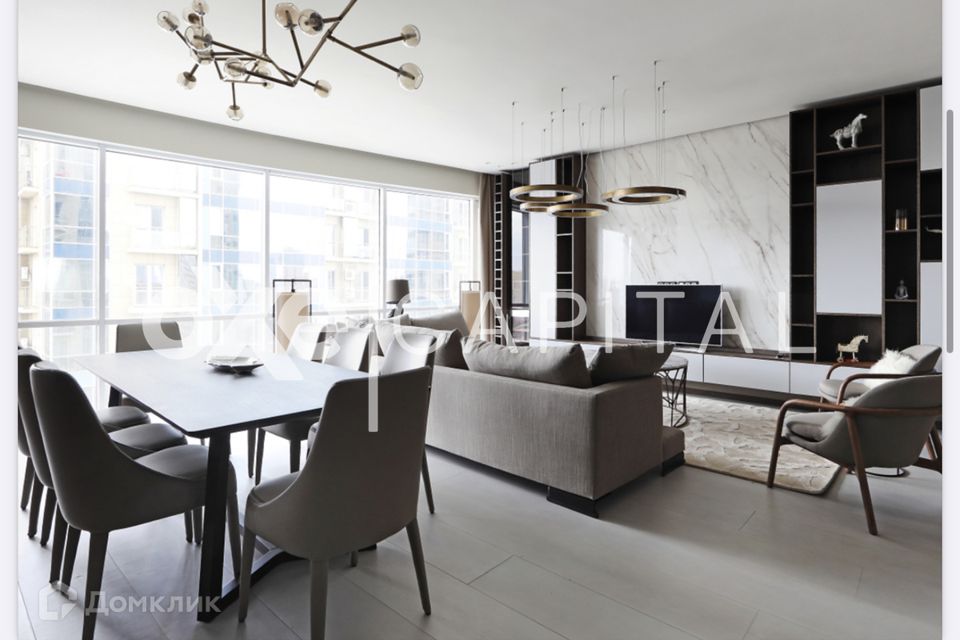 Продаётся 4-комнатная квартира, 169.7 м²