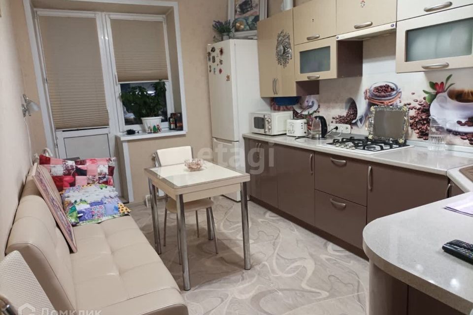 Продаётся 1-комнатная квартира, 38.3 м²