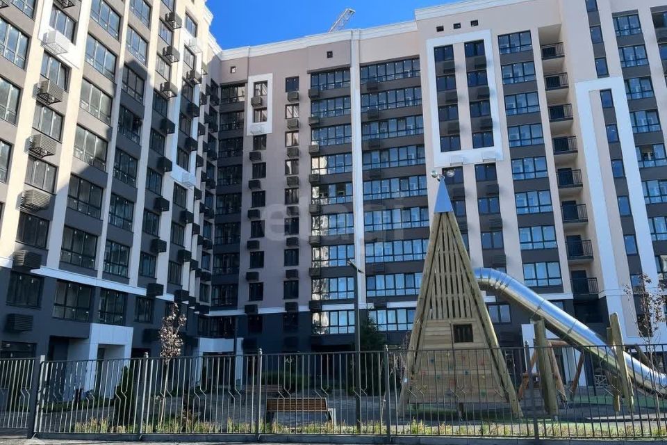 Продаётся 1-комнатная квартира, 37.9 м²