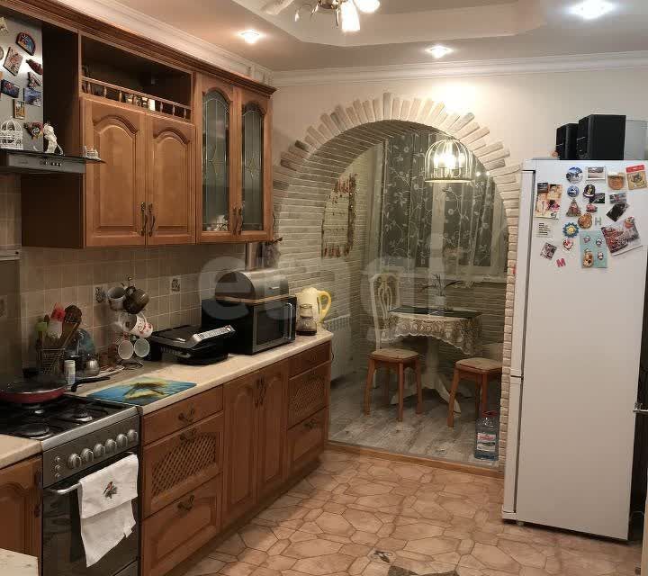 Продаётся 1-комнатная квартира, 42 м²