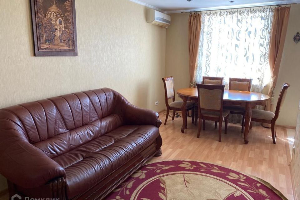 Продаётся 3-комнатная квартира, 72 м²