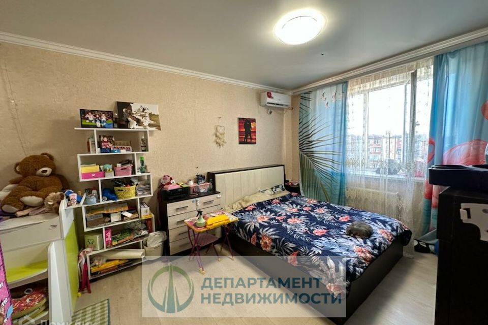 Продаётся 1-комнатная квартира, 42 м²