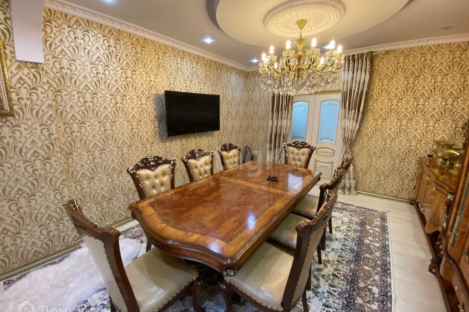 Продаётся 4-комнатная квартира, 107 м²