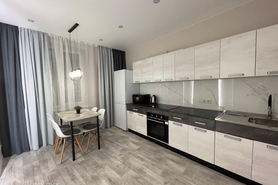 Сдаётся 2-комнатная квартира, 64 м²
