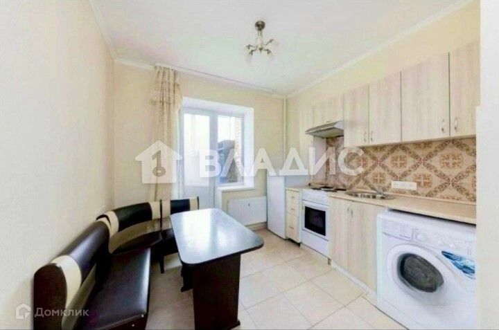 Продаётся 1-комнатная квартира, 37.4 м²