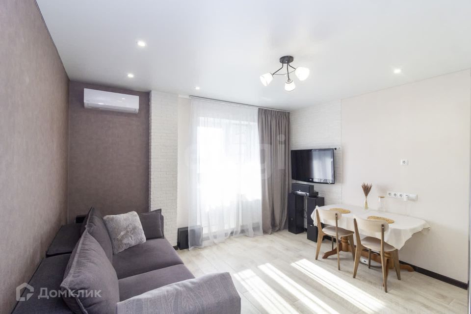 Продаётся 1-комнатная квартира, 40.6 м²