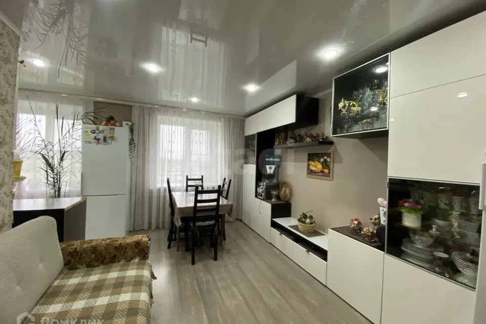 Продаётся 3-комнатная квартира, 59.6 м²