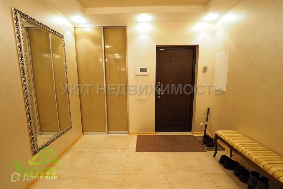 Продаётся 3-комнатная квартира, 104.9 м²