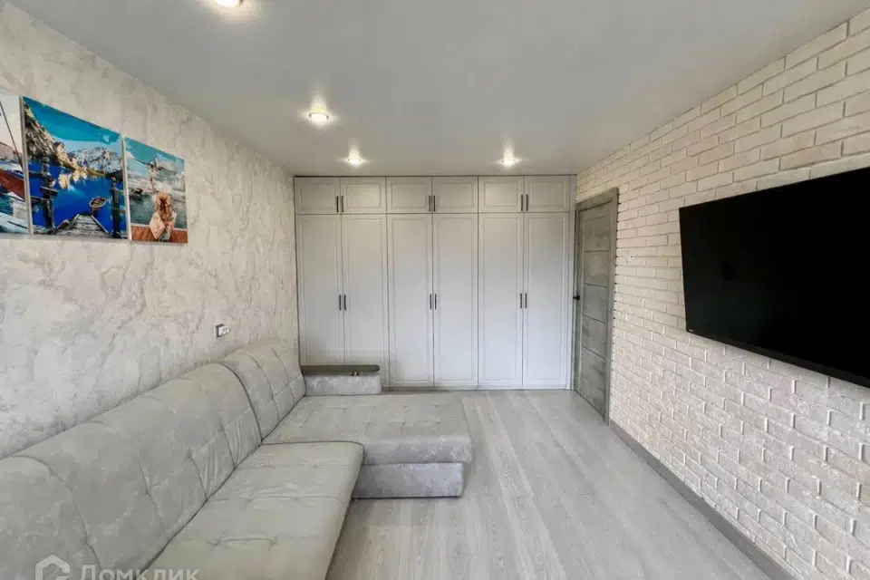 Продаётся 2-комнатная квартира, 43.8 м²