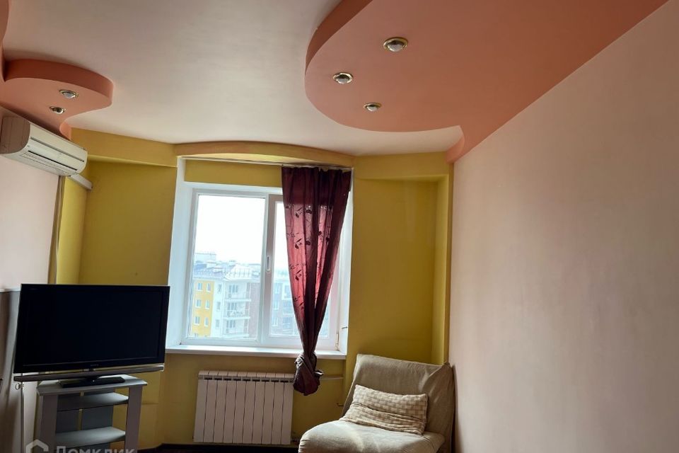 Продаётся 1-комнатная квартира, 49 м²