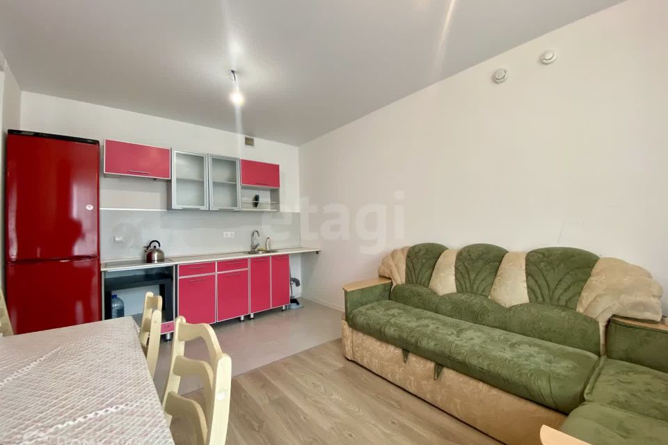 Сдаётся 2-комнатная квартира, 61 м²