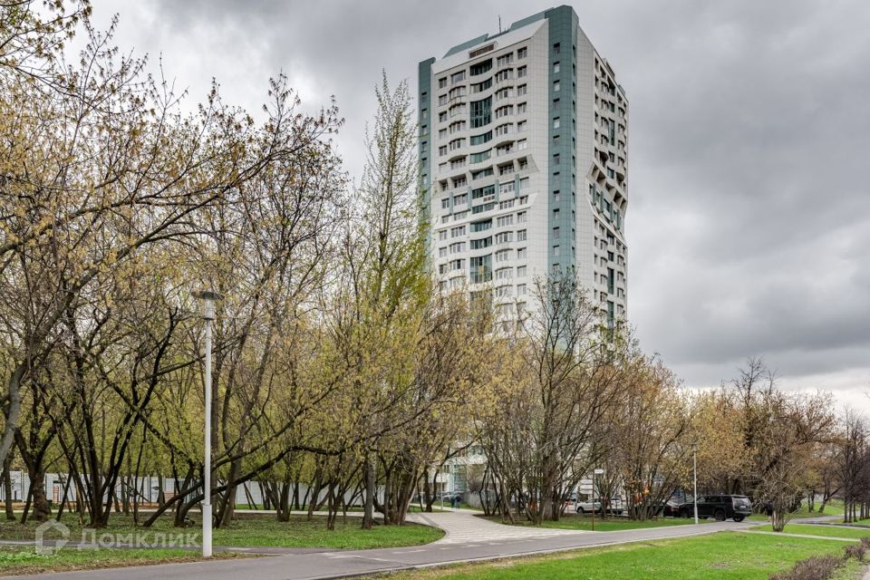 Продаётся 3-комнатная квартира, 104 м²