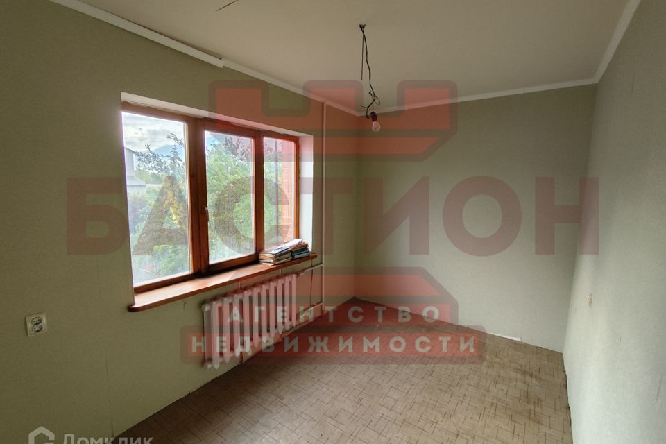 Продаётся 3-этажный дом, 360 м²