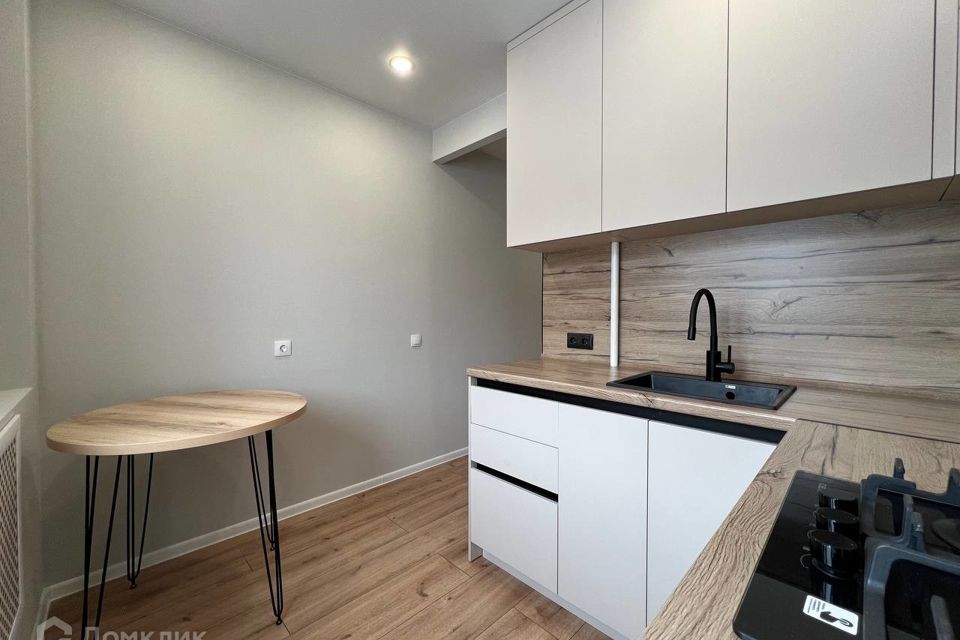 Продаётся 2-комнатная квартира, 43.8 м²