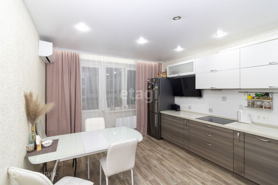 Продаётся 3-комнатная квартира, 89.8 м²
