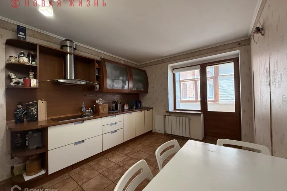 Продаётся 3-комнатная квартира, 117 м²