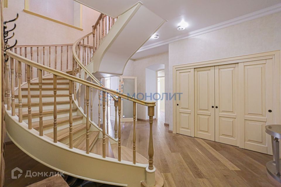 Продаётся 5-комнатная квартира, 322.1 м²