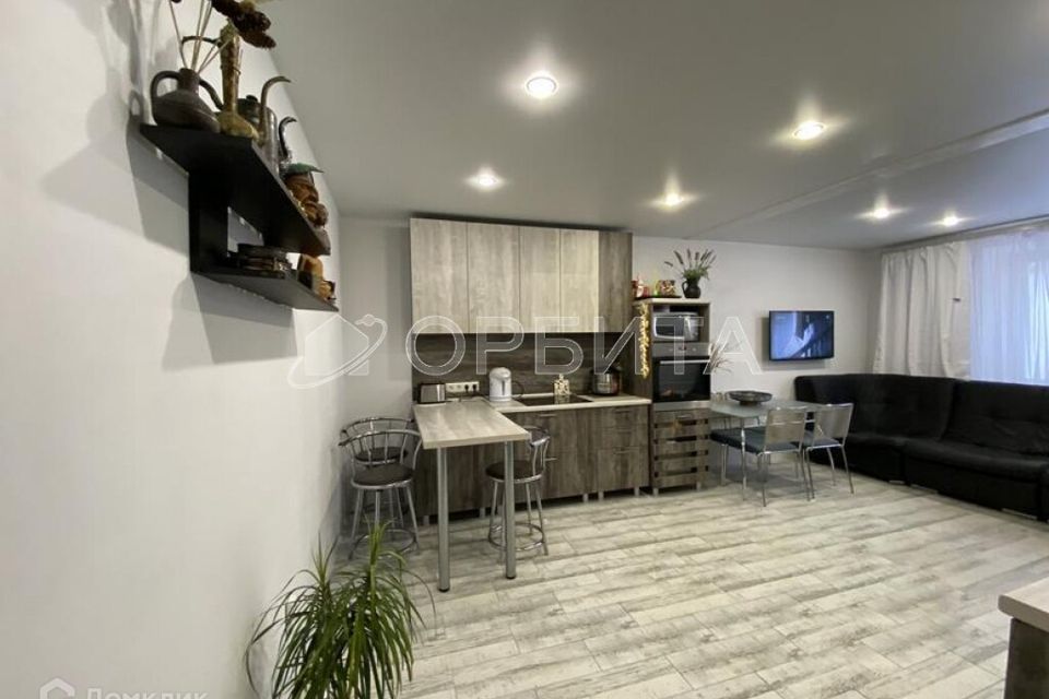 Продаётся 3-комнатная квартира, 105 м²