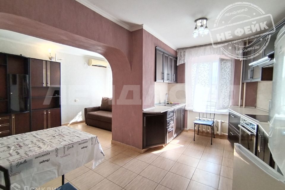 Сдаётся 2-комнатная квартира, 61.2 м²