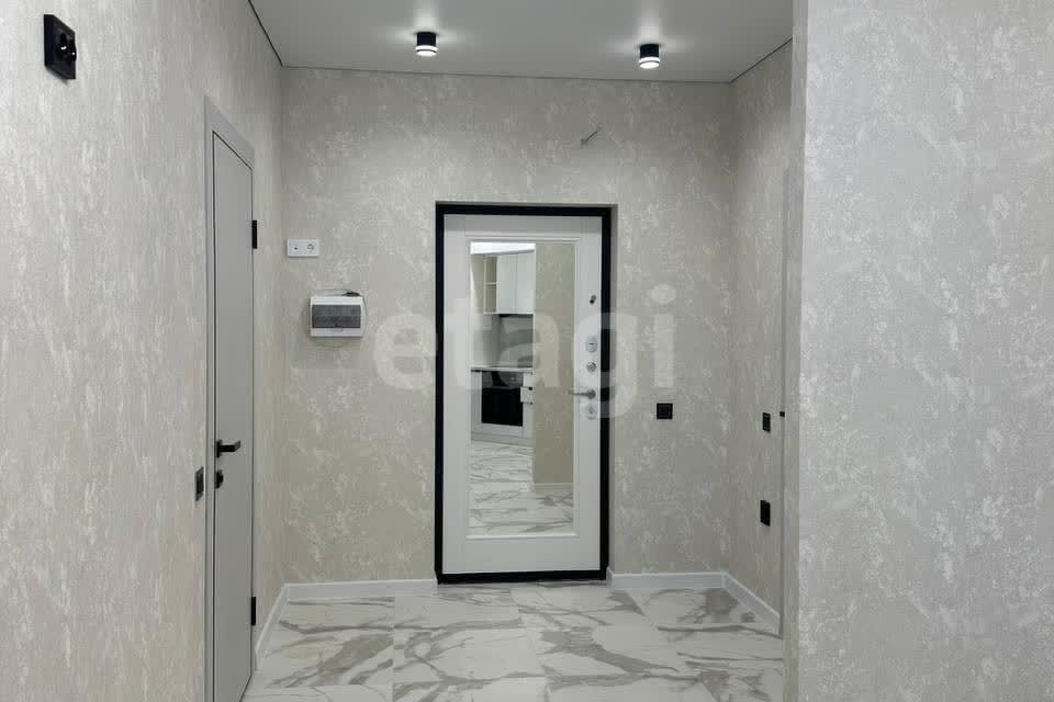 Продаётся 1-комнатная квартира, 42 м²