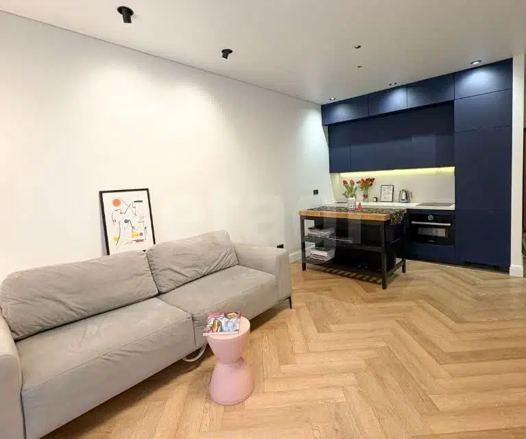 Продаётся 1-комнатная квартира, 46.7 м²