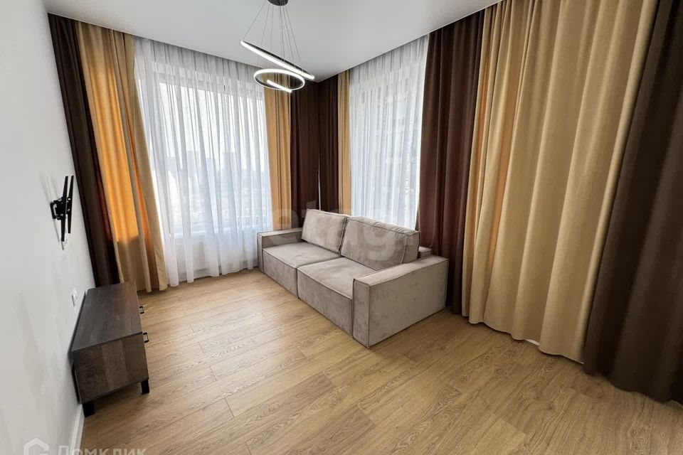 Сдаётся 2-комнатная квартира, 63.3 м²