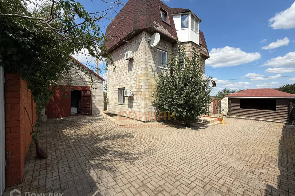 Продаётся 3-этажный дом, 137.1 м²