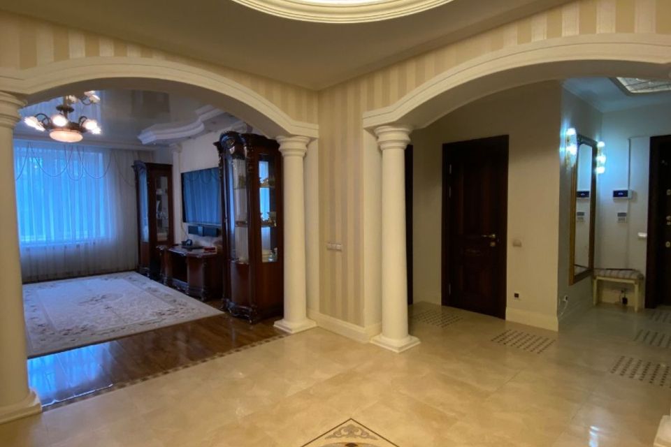 Продаётся 4-комнатная квартира, 118.4 м²