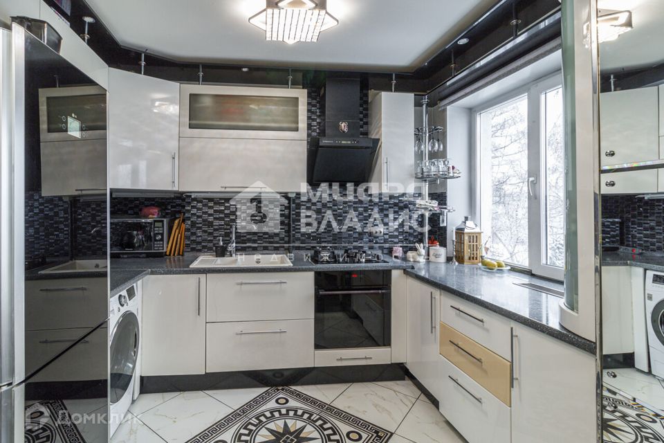 Продаётся 2-комнатная квартира, 55.8 м²