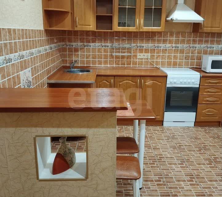 Продаётся 1-комнатная квартира, 52 м²