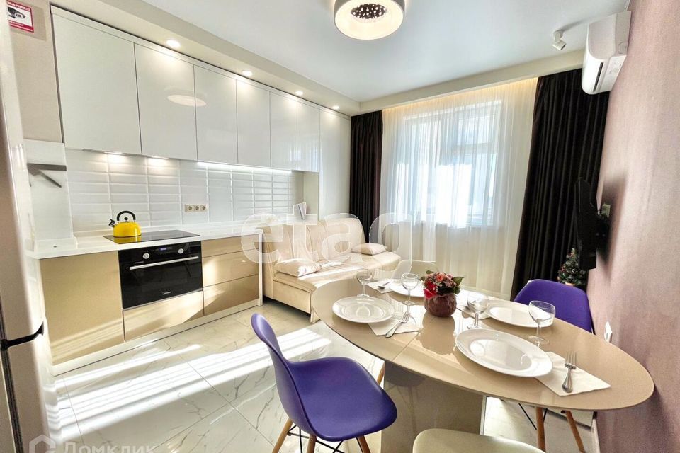Продаётся 1-комнатная квартира, 48 м²