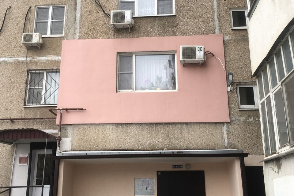 Продаётся комната в 3-комн. квартире, 9.7 м²