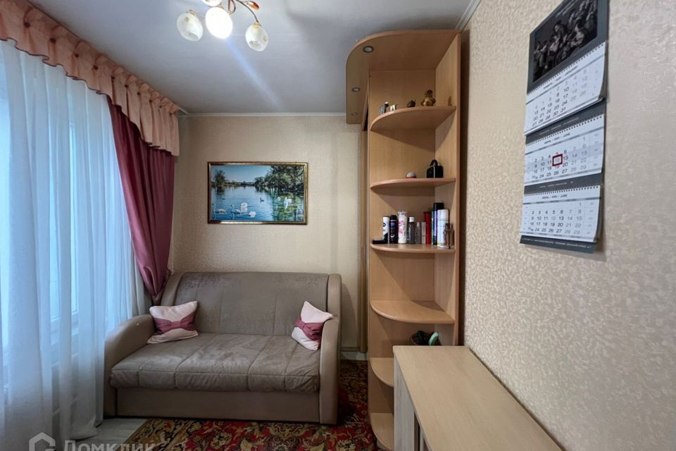 Продаётся 4-комнатная квартира, 65 м²