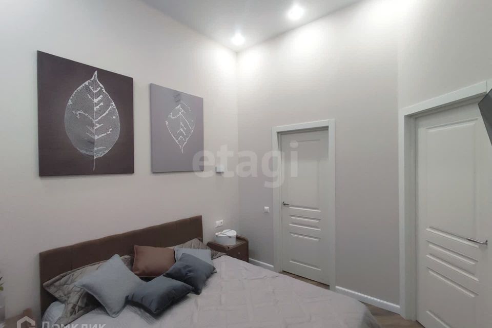 Продаётся 1-комнатная квартира, 41.95 м²