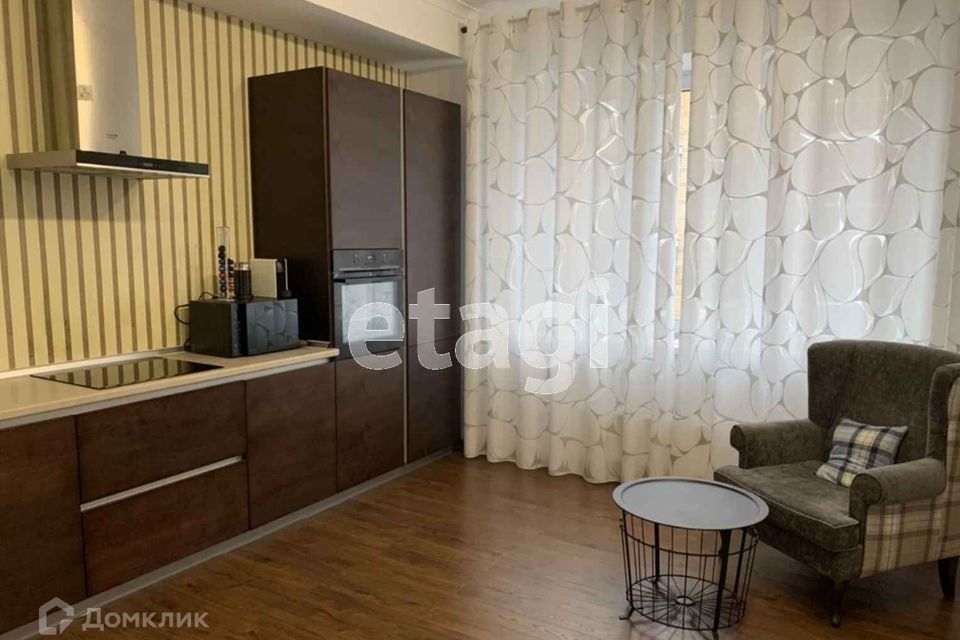 Сдаётся 2-комнатная квартира, 85 м²