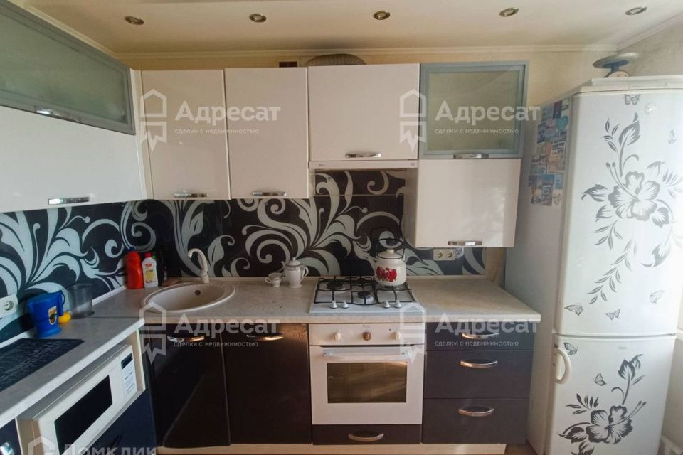 Продаётся 4-комнатная квартира, 72 м²