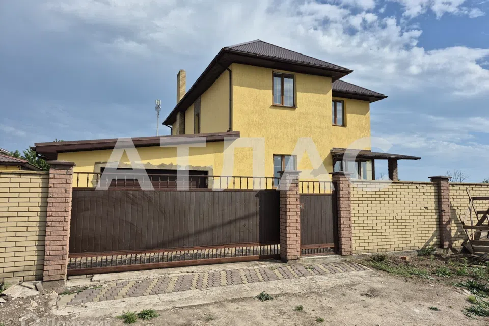 Продаётся 2-этажный дом, 285.9 м²