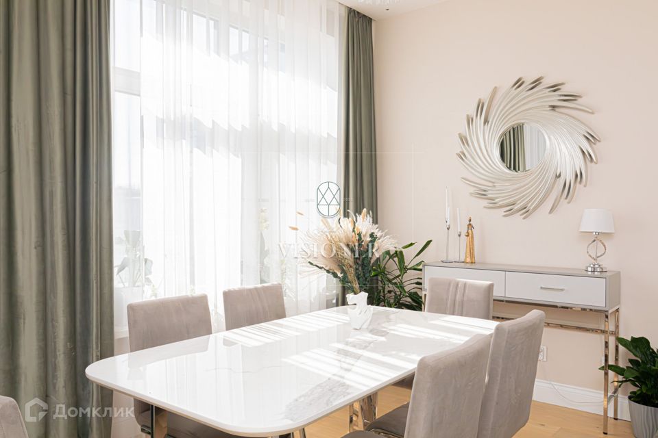 Продаётся 3-комнатная квартира, 97.3 м²